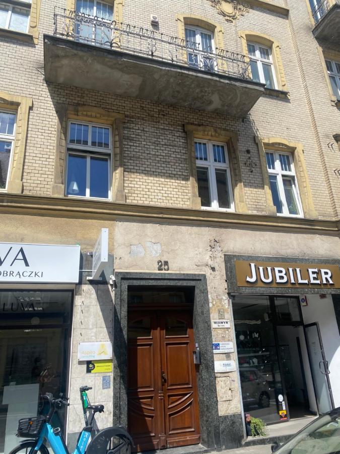 Апартаменти Przytulna Kawalerka Z Antresola Катовіце Екстер'єр фото